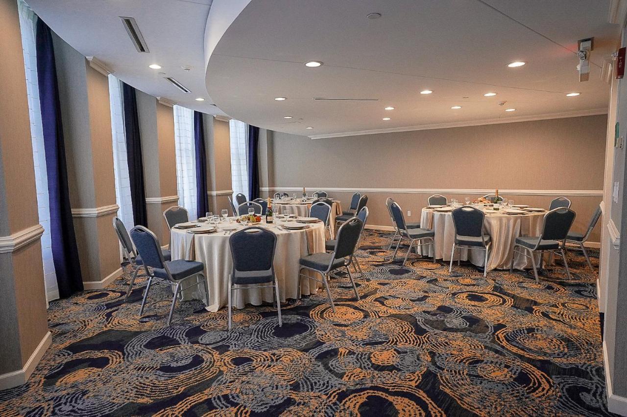 Crowne Plaza Cleveland At Playhouse Square By Ihg Ξενοδοχείο Εξωτερικό φωτογραφία