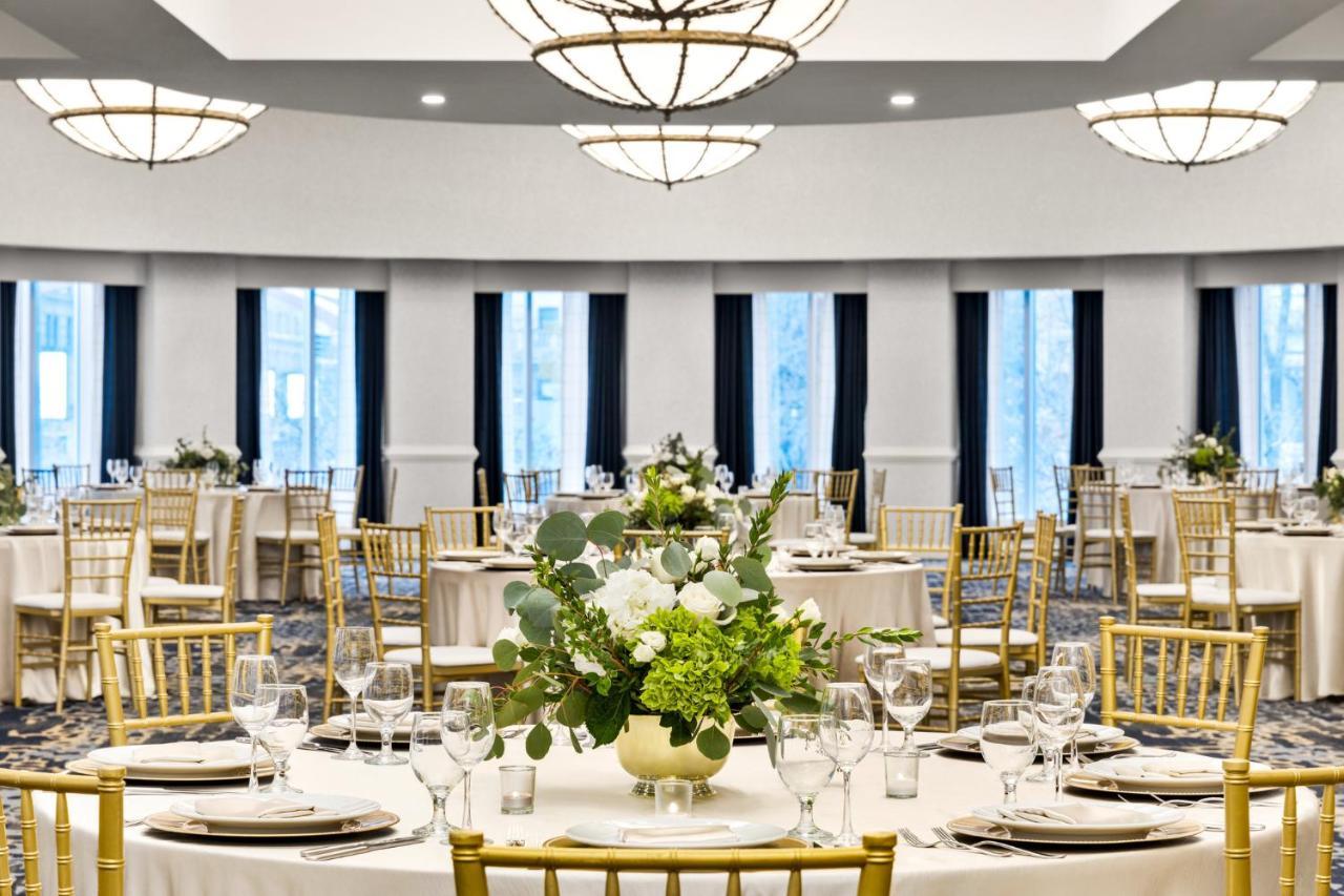 Crowne Plaza Cleveland At Playhouse Square By Ihg Ξενοδοχείο Εξωτερικό φωτογραφία