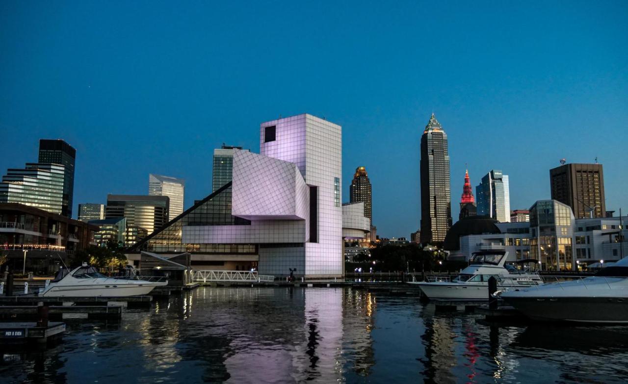 Crowne Plaza Cleveland At Playhouse Square By Ihg Ξενοδοχείο Εξωτερικό φωτογραφία